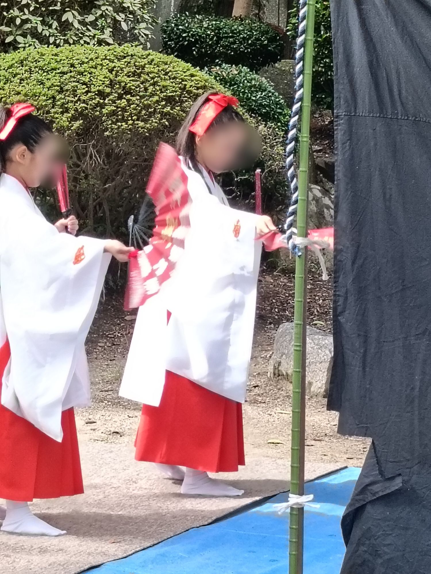 わが娘が神の使いに！巫女さんにえらばれ迎える晴れの日